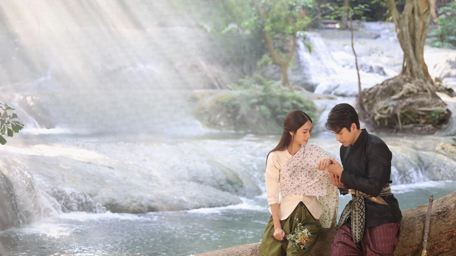 Trái Tim Giam Cầm - Captive Heart