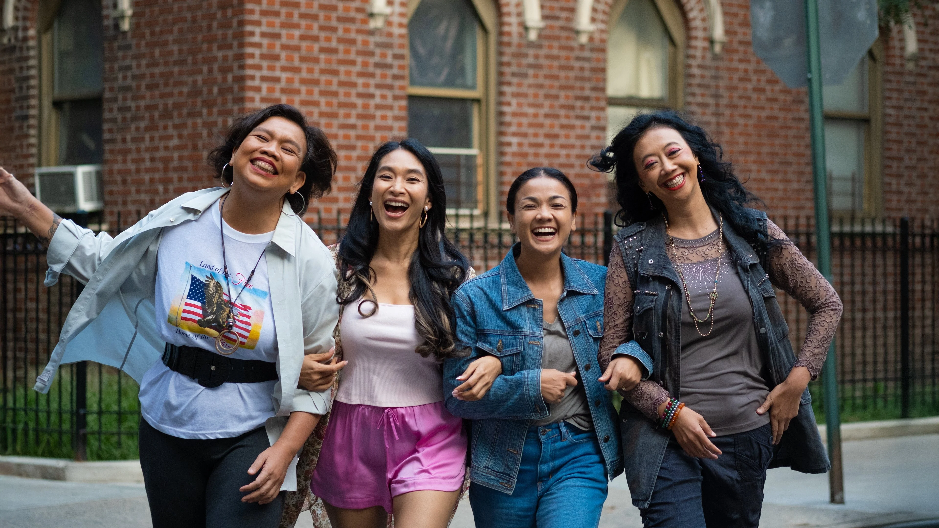 Những Nữ Hoàng Quận Queens - Ratu Ratu Queens: The Series